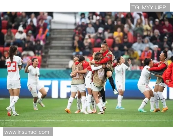 荷兰女足与澳大利亚女足激战正酣谁将晋级下一轮赛事的巅峰对决