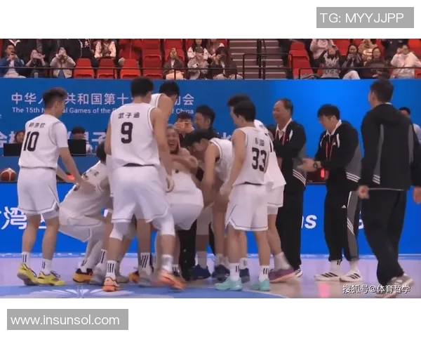 CBA精彩对决广东队与辽宁队比赛视频回顾与精彩瞬间分析