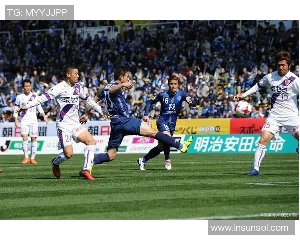 山形山神与福冈黄峰的激烈对决谁能在赛场上笑到最后