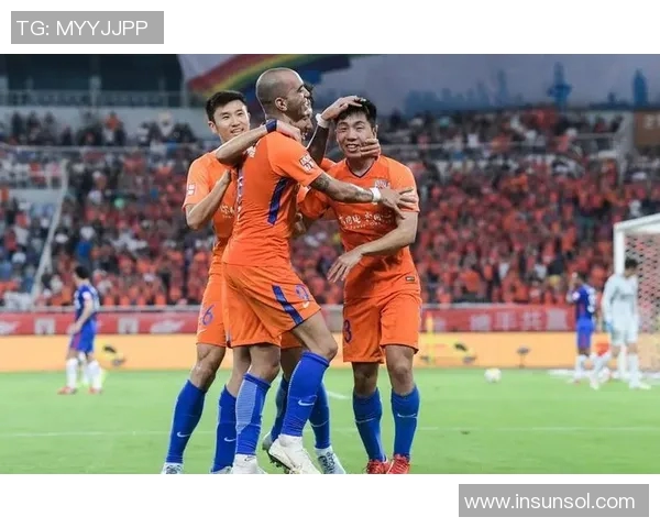 武里南与鲁能激战正酣比分揭晓引发球迷热议