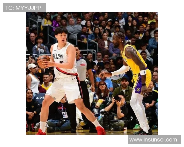 湖人队与开拓者第五场激战回顾球员表现与战术分析全解析