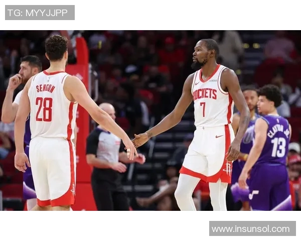 火箭队与骑士队激战正酣11月25日精彩对决值得期待