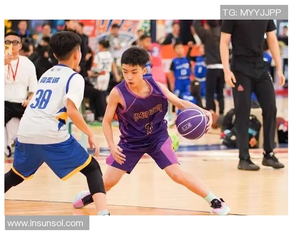 王泉泽在篮球赛场上的崛起与挑战探索他如何成为新一代篮球明星的故事