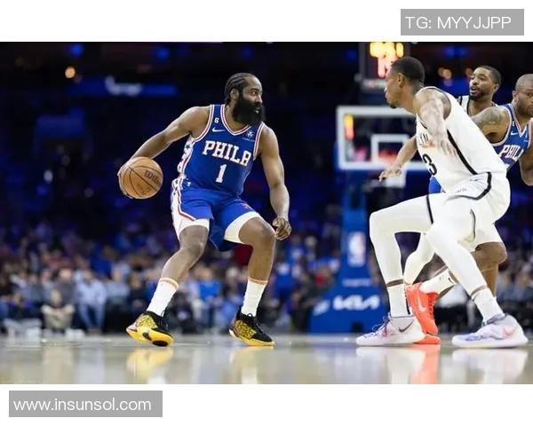 76人主场迎战篮网季后赛激战回顾精彩瞬间与球员表现分析