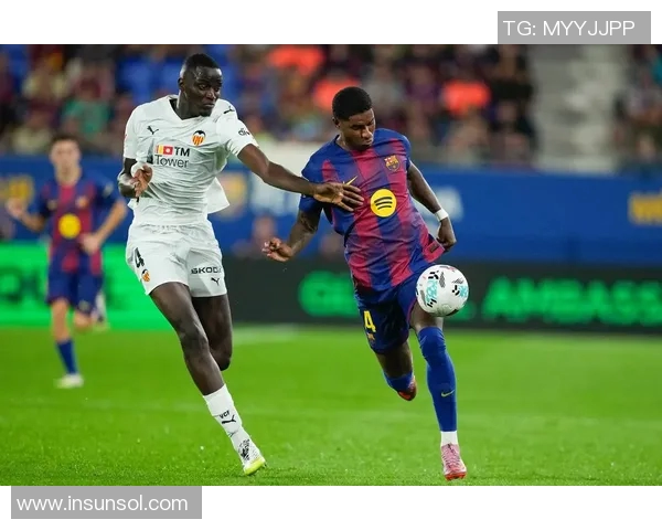 巴萨与巴伦西亚激战正酣直播全程解析精彩瞬间