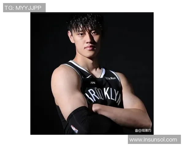 曾凡博的崛起之路:从青涩少年到篮球场上的新星 曾凡博的崛起之路:从青涩少年到篮球场上的新星