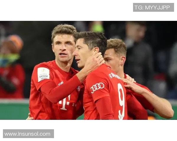 莱万领衔球队冲击冠军之路展现超凡实力与团队默契