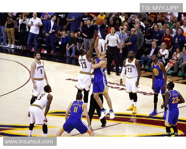 金州勇士与骑士总决赛巅峰对决历史回顾与精彩瞬间解析