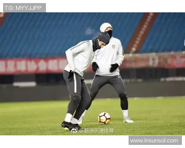 上海申鑫迎战新疆体彩全力争胜展现球队实力与拼搏精神 上海申鑫迎战新疆体彩全力争胜展现球队实力与拼搏精神