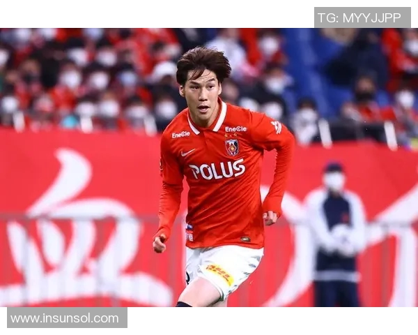 冈山绿雉与熊本深红的激烈对决展现足球魅力与团队精神