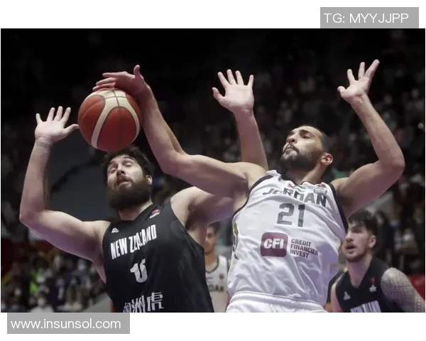 意大利与新西兰对决卡纳瓦罗的战术分析与球队表现探讨 意大利与新西兰对决卡纳瓦罗的战术分析与球队表现探讨