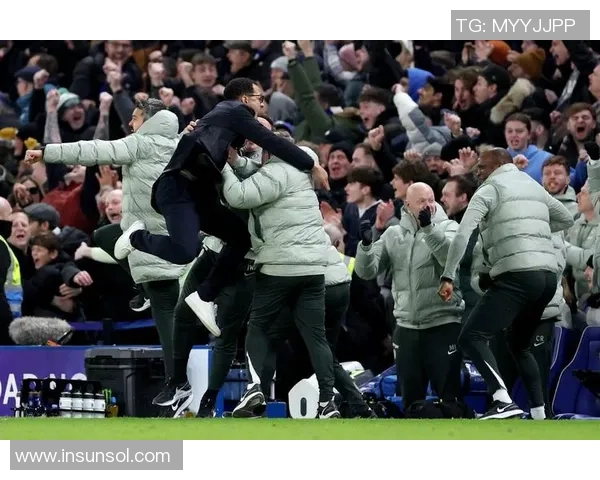 热刺与切尔西激战正酣最终比分揭晓引发球迷热议 热刺与切尔西激战正酣最终比分揭晓引发球迷热议