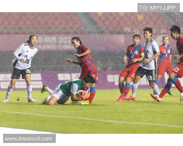 赛后分析：上海足球队与西安足球队实力对比及比赛亮点总结